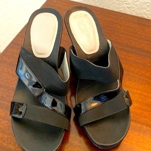 Women’s Calvin Klein heeled Sandals size 6.5. Worn one time